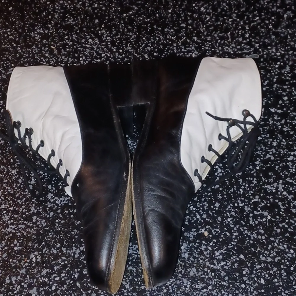 Amiana Lace Up Ankle Bootie Spats Size 7